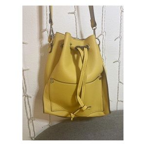 🌸DRESSBARN | Yellow Drawstring Bucket Crossbody Bag Adjustable NWT